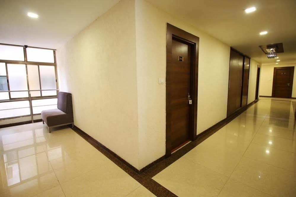 Oyo 1127 Hotel Metro Inn Ahmedabad