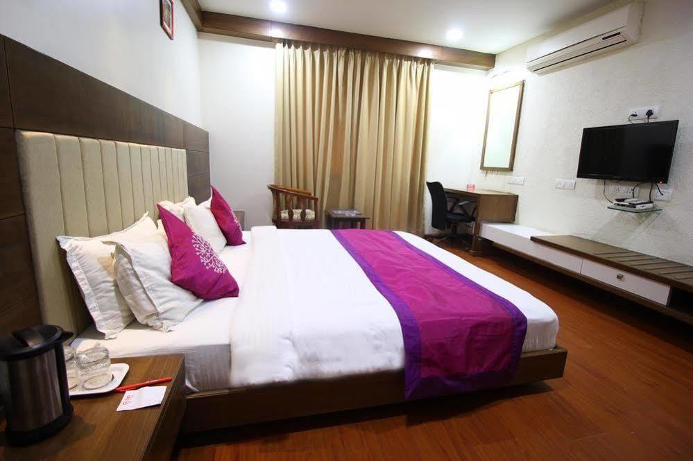 Oyo 1127 Hotel Metro Inn Hotel 3*
