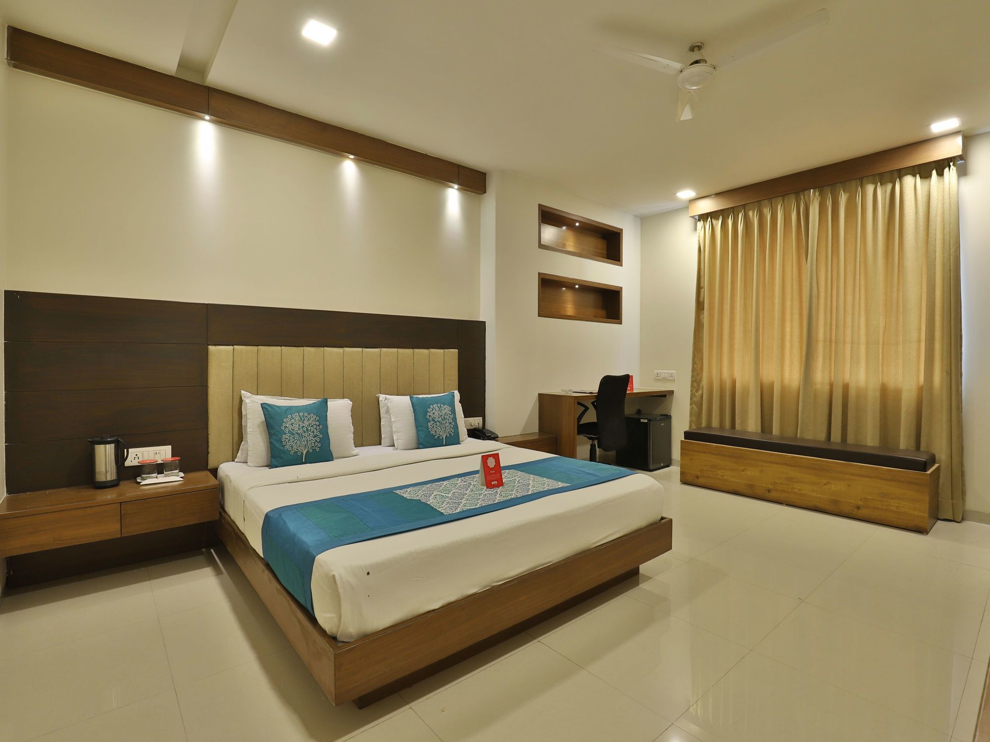 Oyo 1127 Hotel Metro Inn Hotel 3*