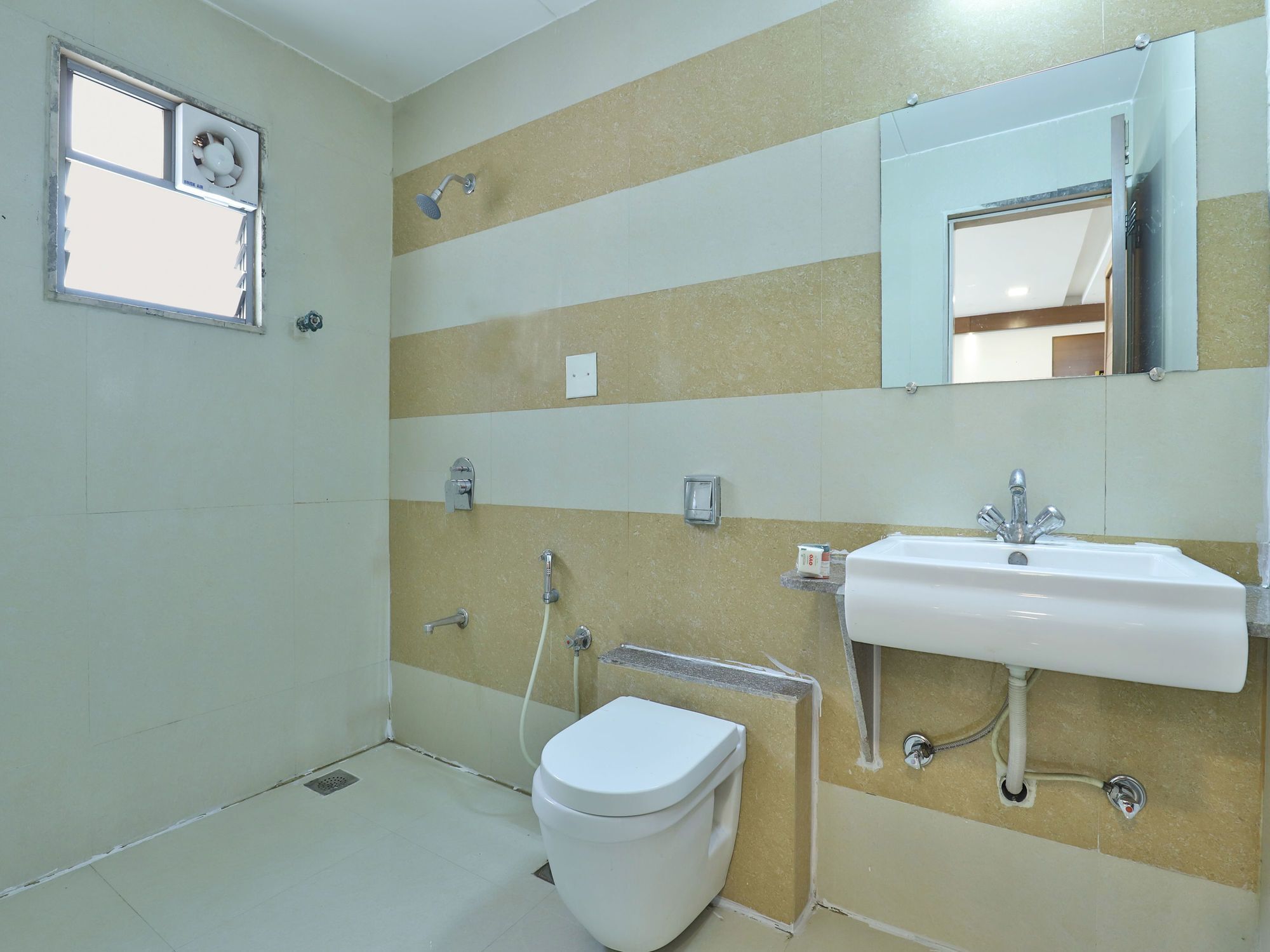 Hotel Oyo 1127 Hotel Metro Inn Ahmedabad