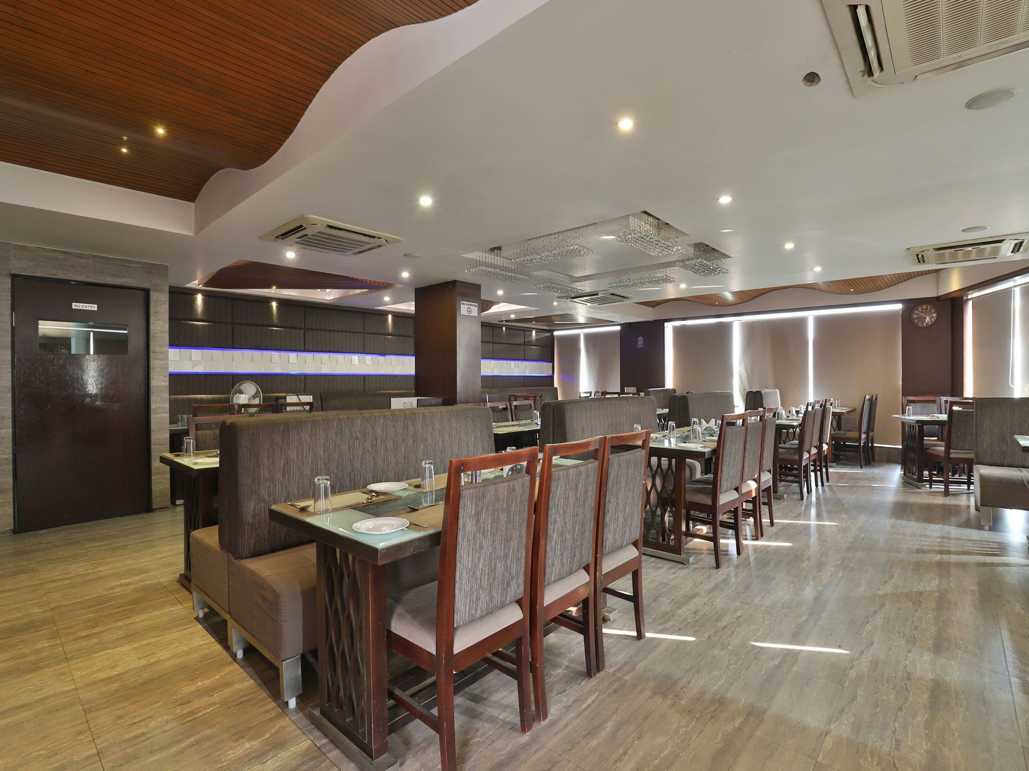 Hotel Oyo 1127 Hotel Metro Inn 3*
